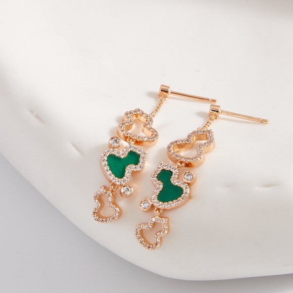 Elegant Gold and Green Drop Earrings